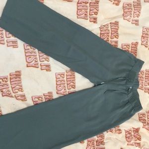 Lululemon size 6